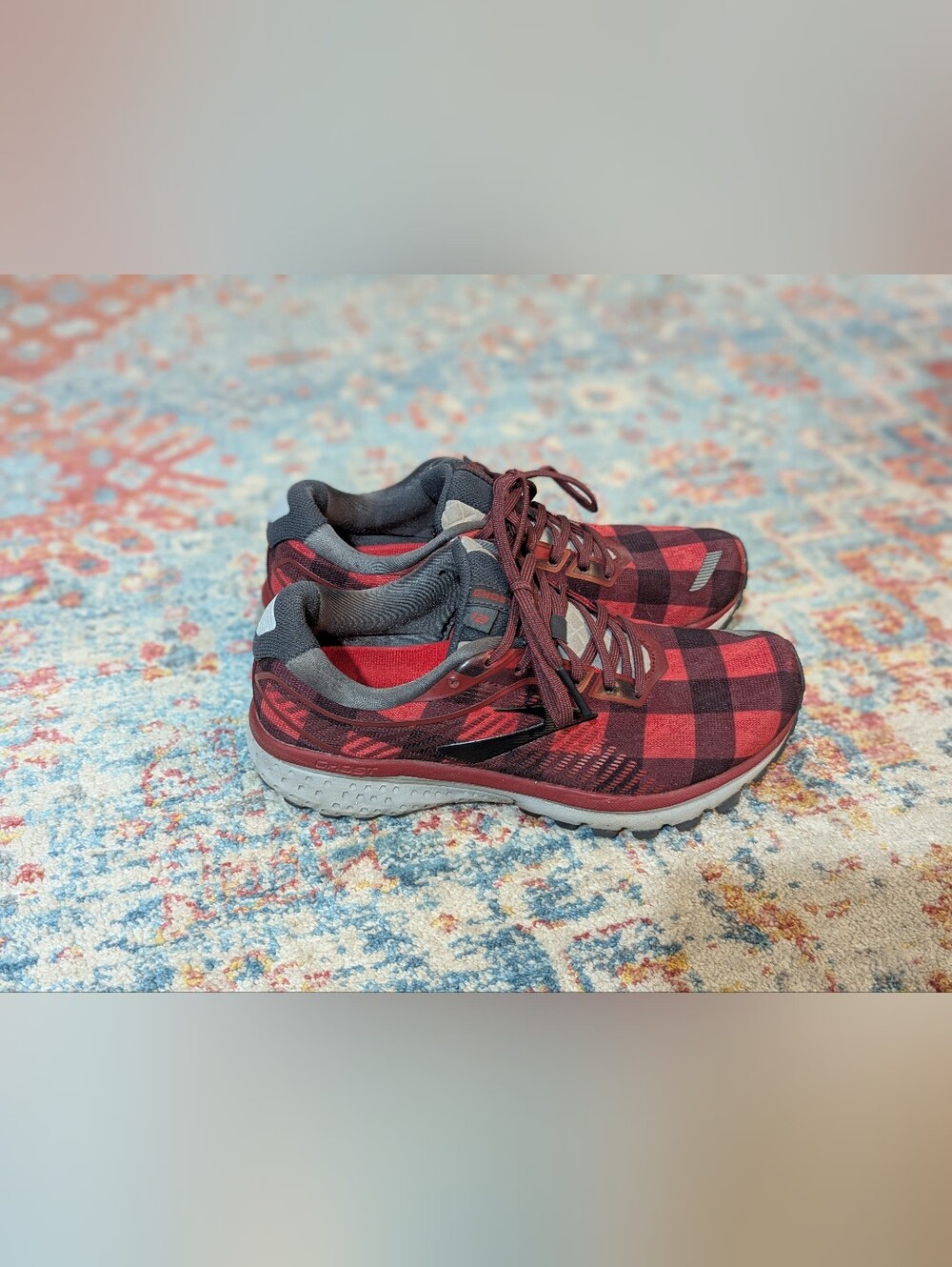 Brooks Wmns 7.5 M Shoes Red Plaid Flannel Ghost 12 Running Sneakers 1203051B686